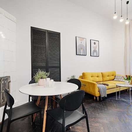 Royal Style Apartment 우치 외부 사진